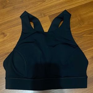 Black lululemon sports bra